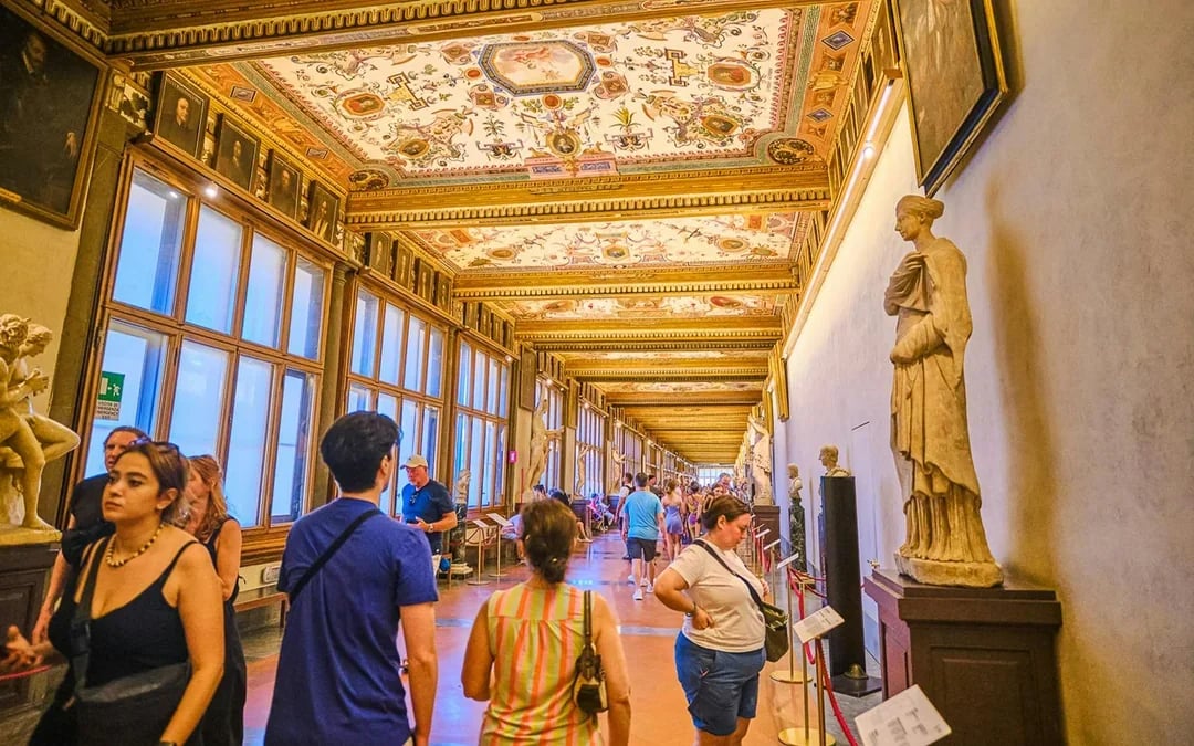 Private Tour of Vasari Corridor and Uffizi Gallery Image 10