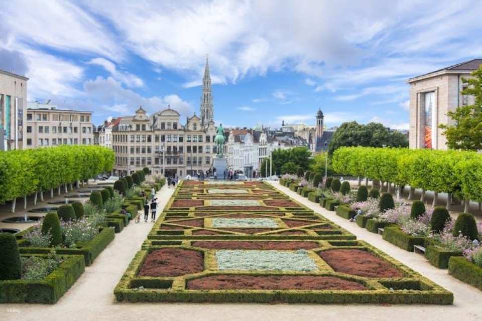 Private walking tour of Brussels' history and art