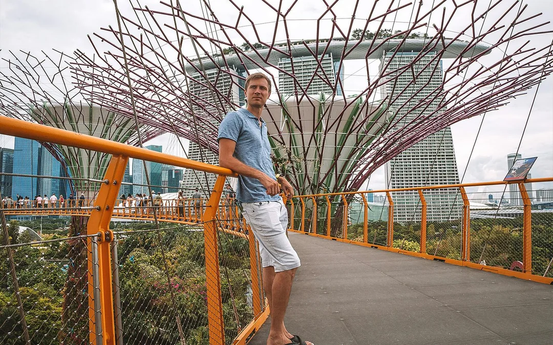 Professional Photoshoot at Gardens by the Bay Image 3