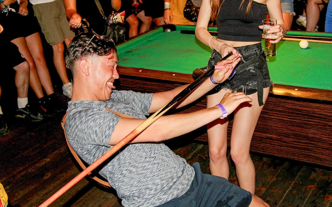Pub Crawl Tickets: Amsterdam Red Light District Image 4