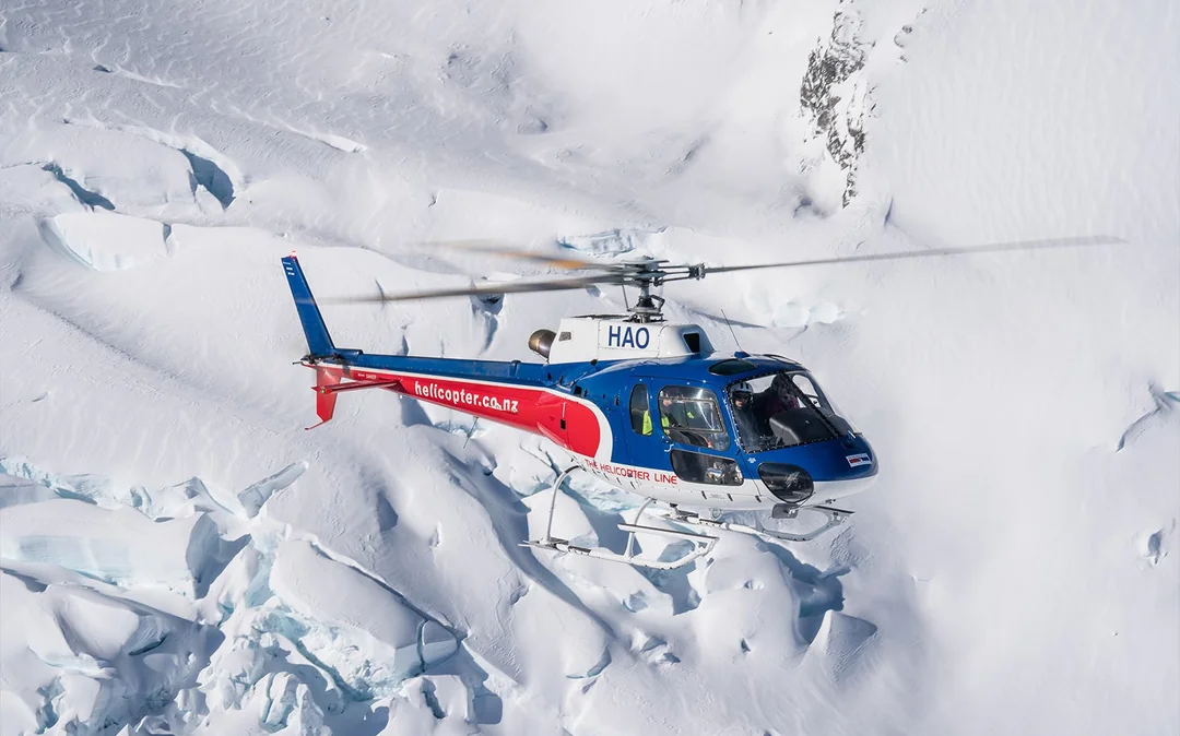 Queenstown Panorama Helicopter Tour with Alpine Landing Image 3