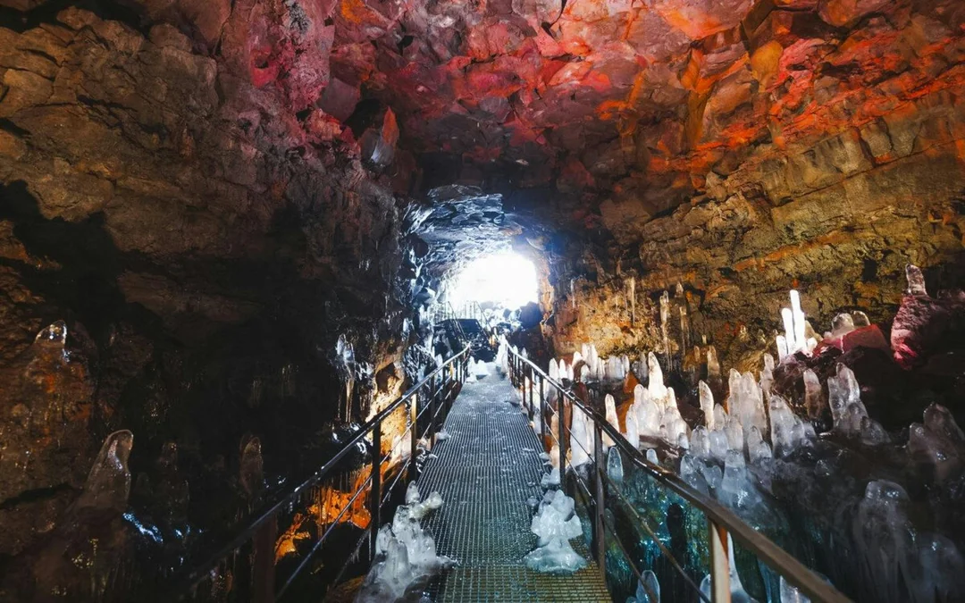 Raufarhólshellir Lava Tunnel Small Group Guided Tour Image 12