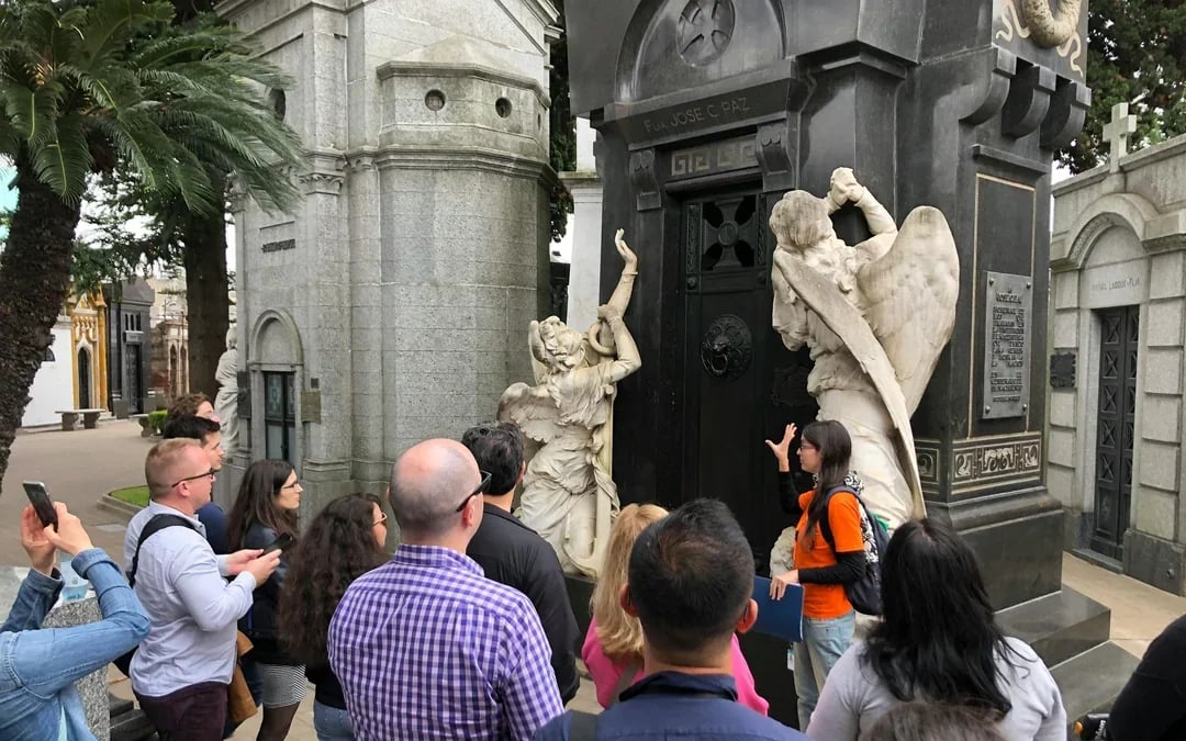 Recoleta Cemetery Tour Image 5