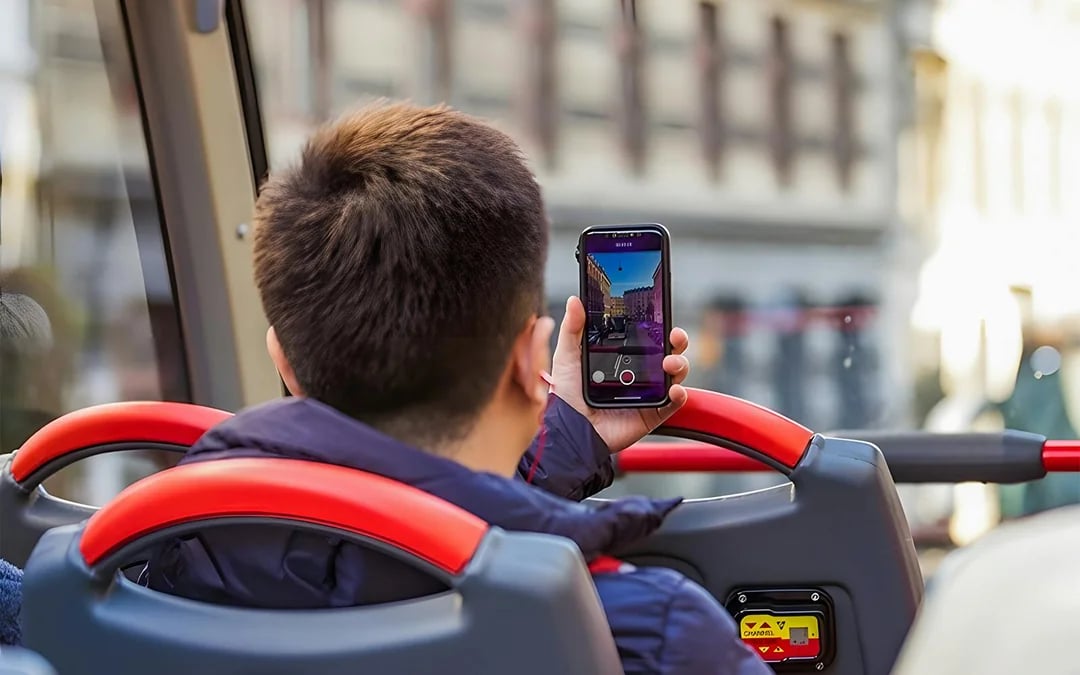 Red sightseeing combo: Hop-on Hop-Off Bus tour with canal cruise ticket Image 5