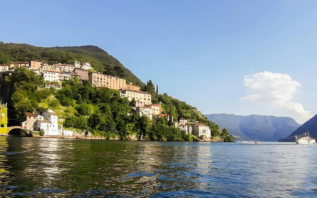 Rental Boat Tour of Lake Como Image 6