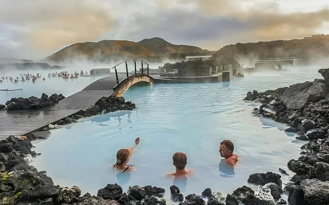 Reykjavik Combo: Northern Lights, Golden Circle & Blue Lagoon Tour Image 8