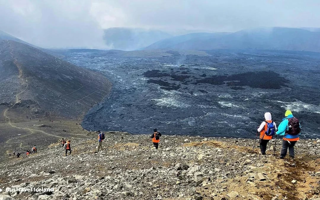 Reykjavik: Full-Day Guided Hike of Reykjanes & Volcanic Eruption Sites with Transfers Image 3