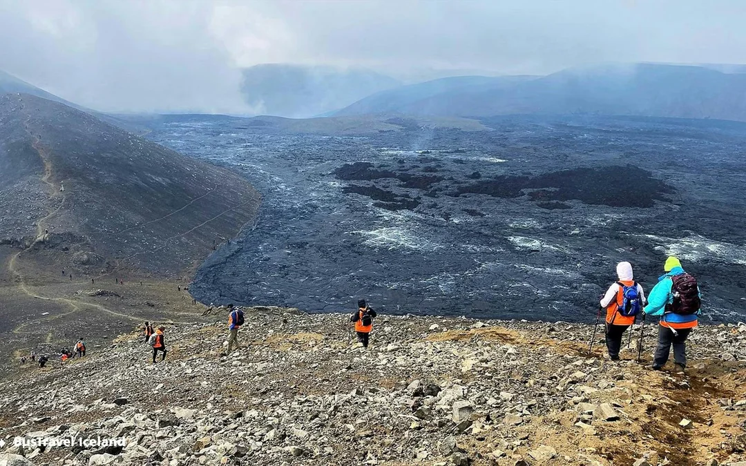 Reykjavik: Full-Day Guided Hike of Reykjanes & Volcanic Eruption Sites with Transfers Image 3
