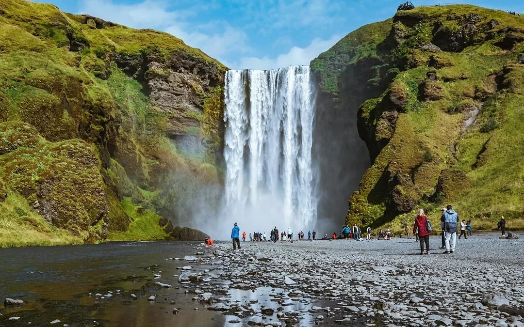 Reykjavik: Glacier Hike, Waterfalls & Black Sand Beach Image 7