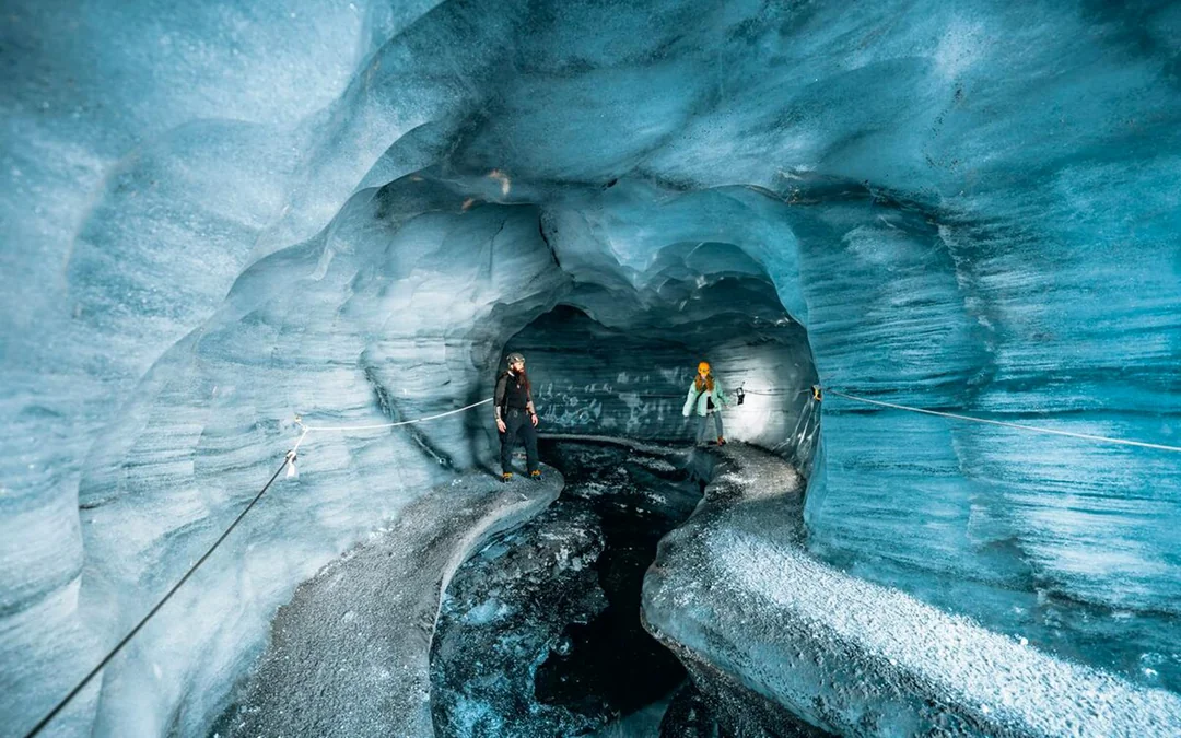 Reykjavik: Katla Ice Cave & Super Jeep Tour with Transfers
Image 12