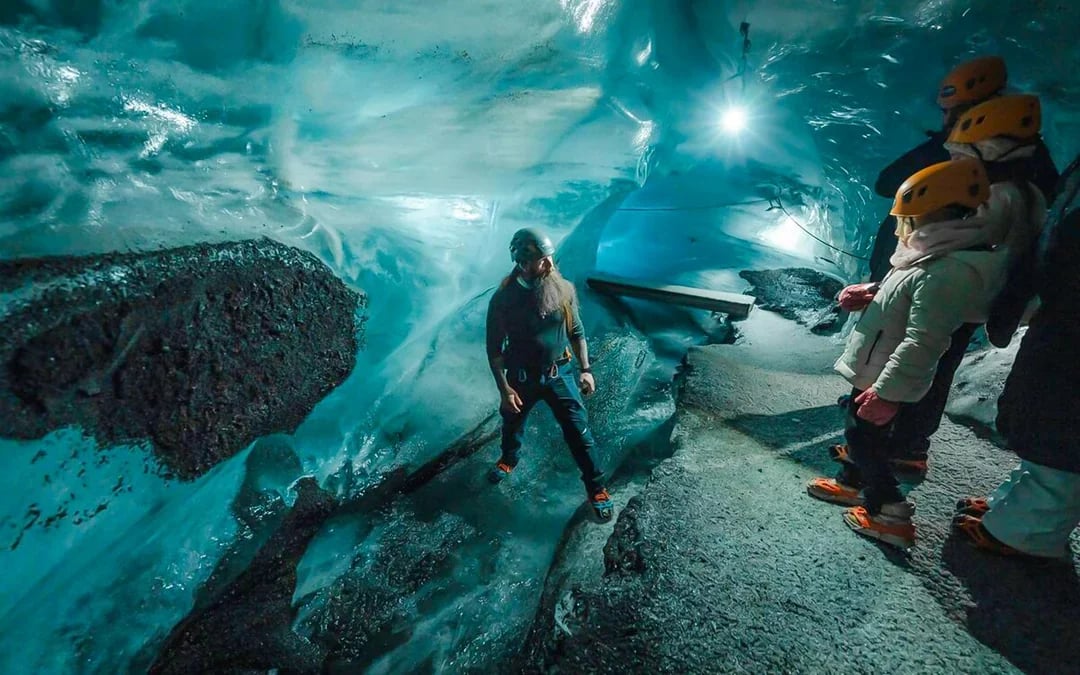 Reykjavik: Katla Ice Cave & Super Jeep Tour with Transfers
 Image 6