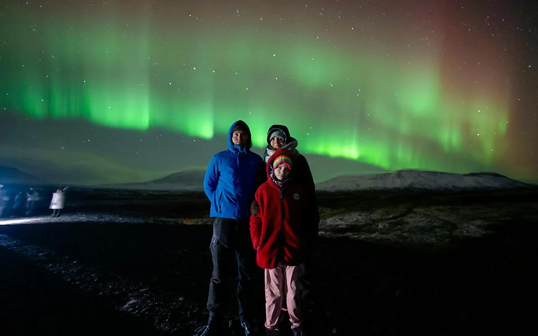  Reykjavik: Northern Lights Bus Tour with Chocolate & Surprise Gift
 Image 3
