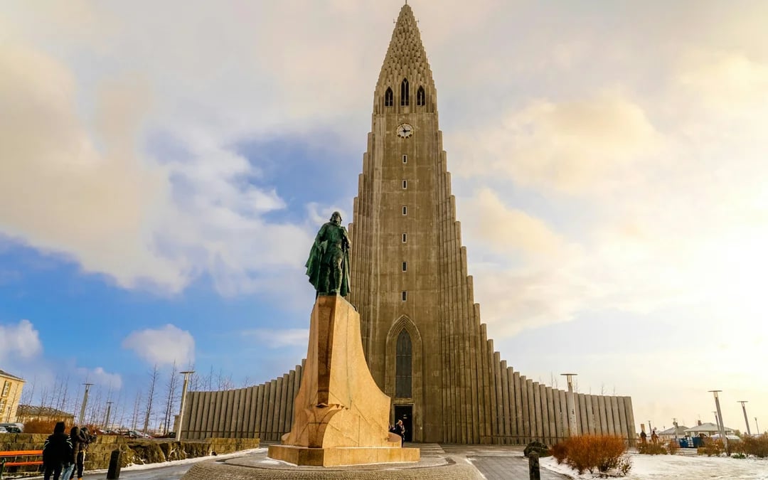 Reykjavik Old Town Private Walking Tour with Whale Watching Cruise Tickets Image 8