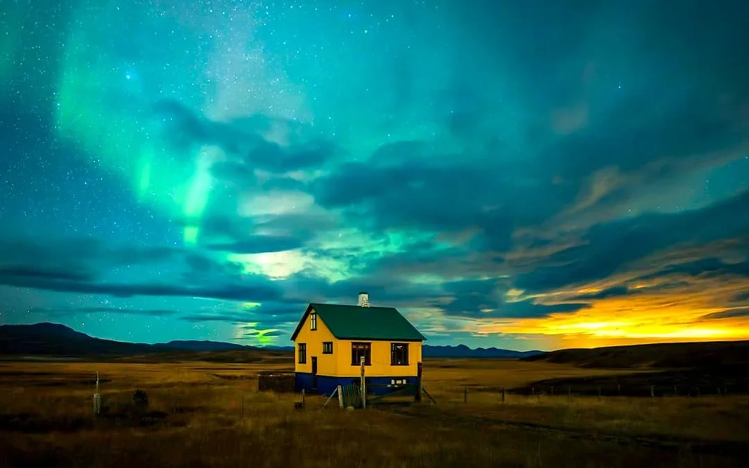 Reykjavik: Premium Northern Lights Super Jeep Tour Image 7