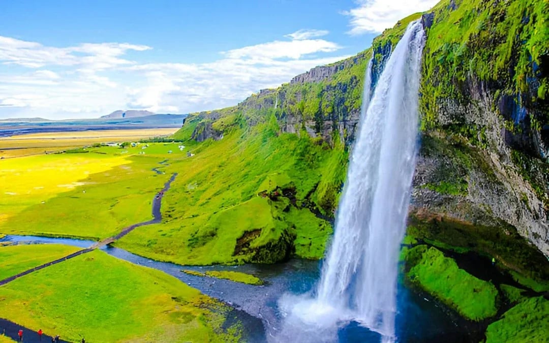 Reykjavik: South Coast Waterfalls, Reynisfjara & Vík Small-Group Day Tour Image 7