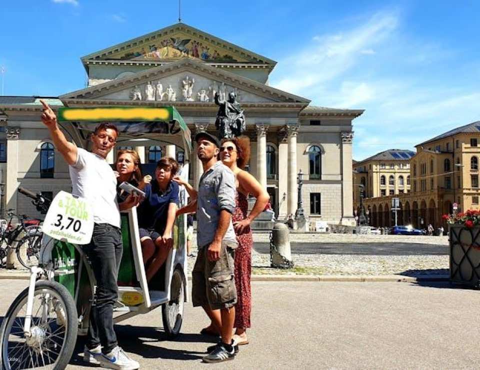 Rickshaw tour in the English Garden in Munich