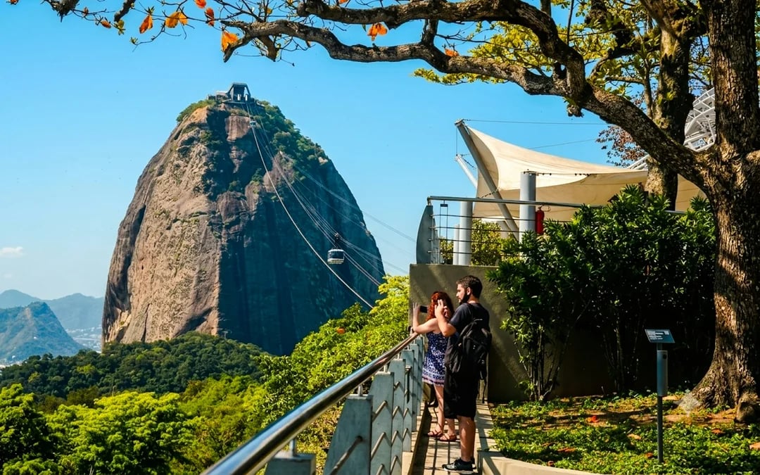 Rio de Janeiro Guided City Tour with Christ the Redeemer and Sugarloaf Mountain Tickets + Lunch Image 9