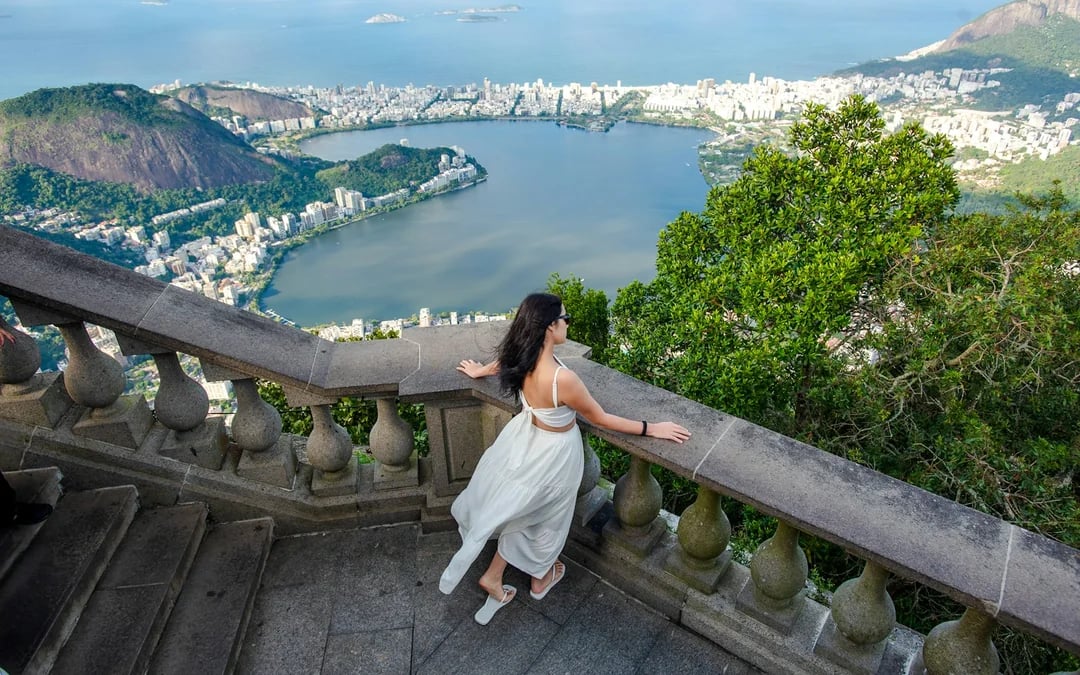 Rio de Janeiro Landmarks Photo Tour with Professional Photographer and Transportation Image 4