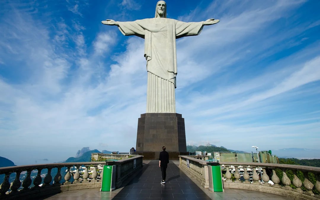 Rio de Janeiro Landmarks Photo Tour with Professional Photographer and Transportation Image 5