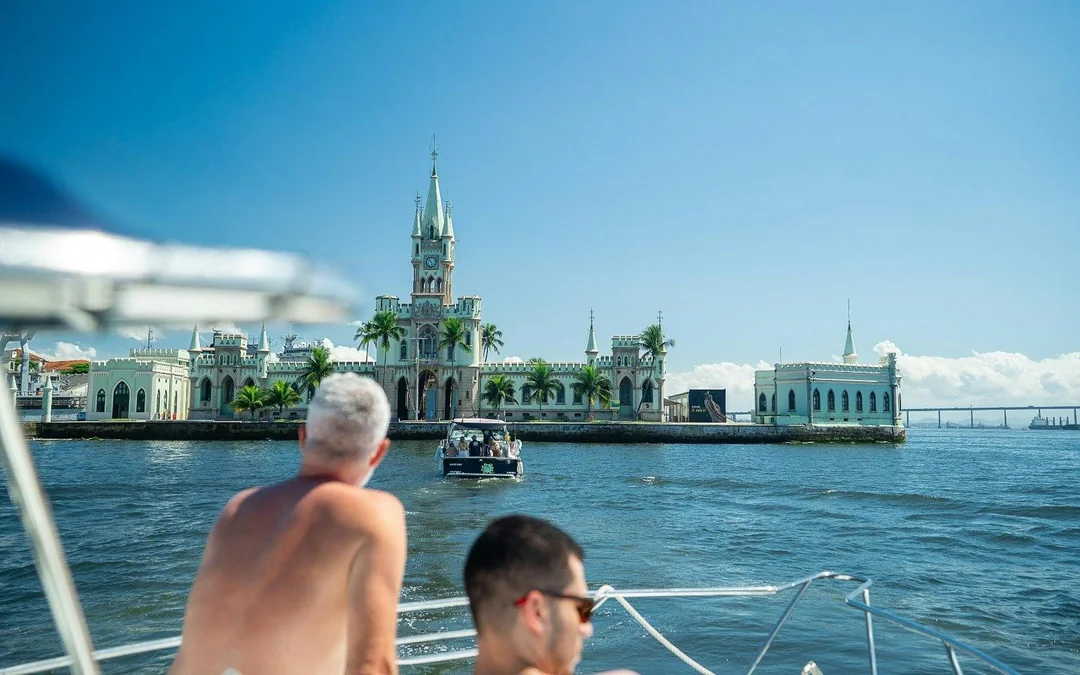 Rio de Janeiro Speedboat Tour in Guanabara Bay with Drinks & Swim Stop Image 5