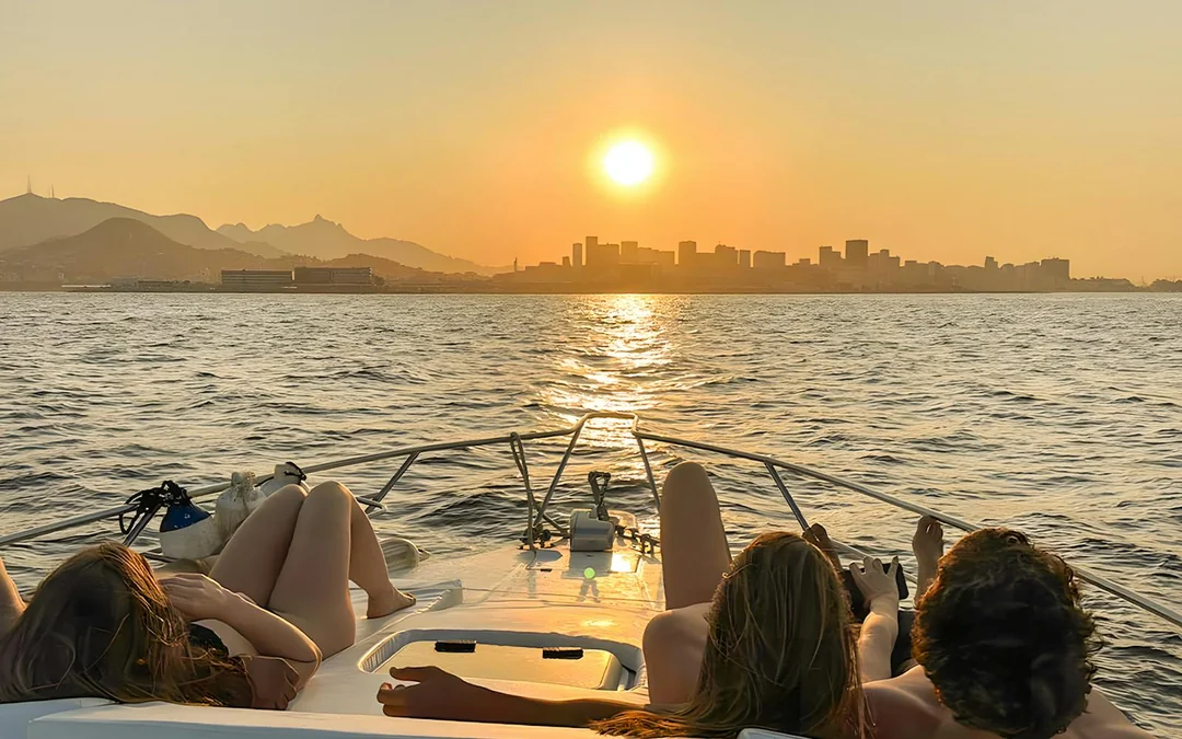 Rio de Janeiro Sunset Speedboat Tour with Drinks & Swim Stop Image 3