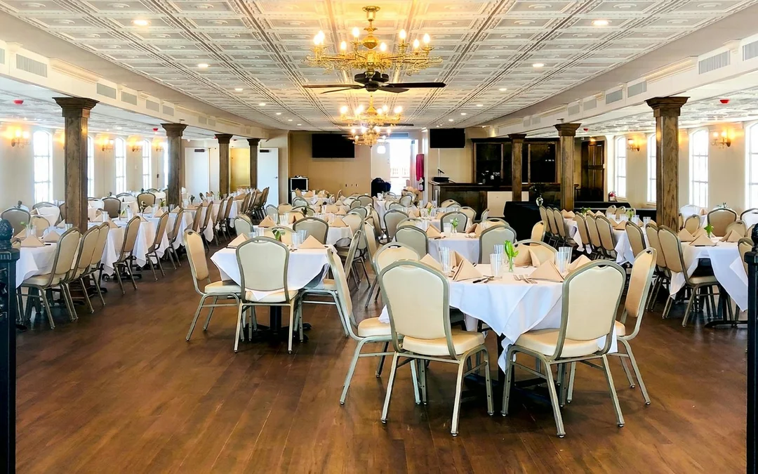 Riverboat City of New Orleans Sightseeing Cruise Image 8