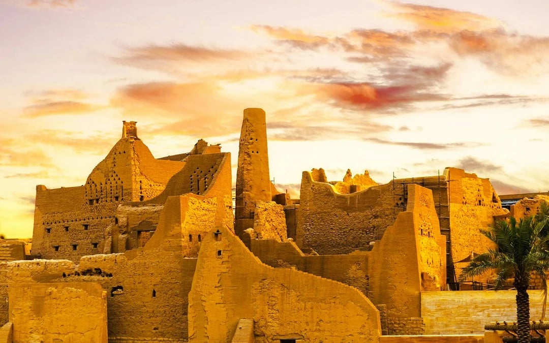 Riyadh City Landmarks Guided Tour with Transfers: Diriyah At-Turaif & VIA Riyadh Image 3