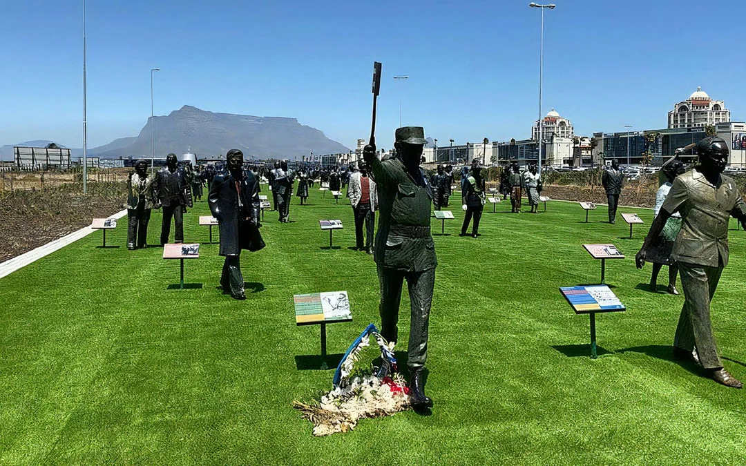 Robben Island Full-Day Guided Private Tour with Museum Entry & Long March to Freedom Exhibition Image 4