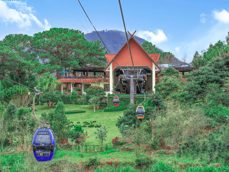 Robin Hill Cable Car Experience In Da Lat | Vietnam