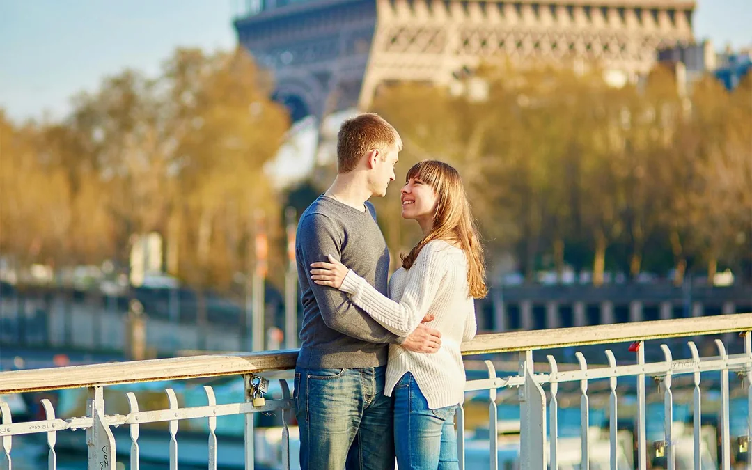 Romantic Photoshoot for Couples in Paris Image 2