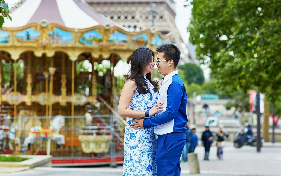 Romantic Photoshoot for Couples in Paris Image 4