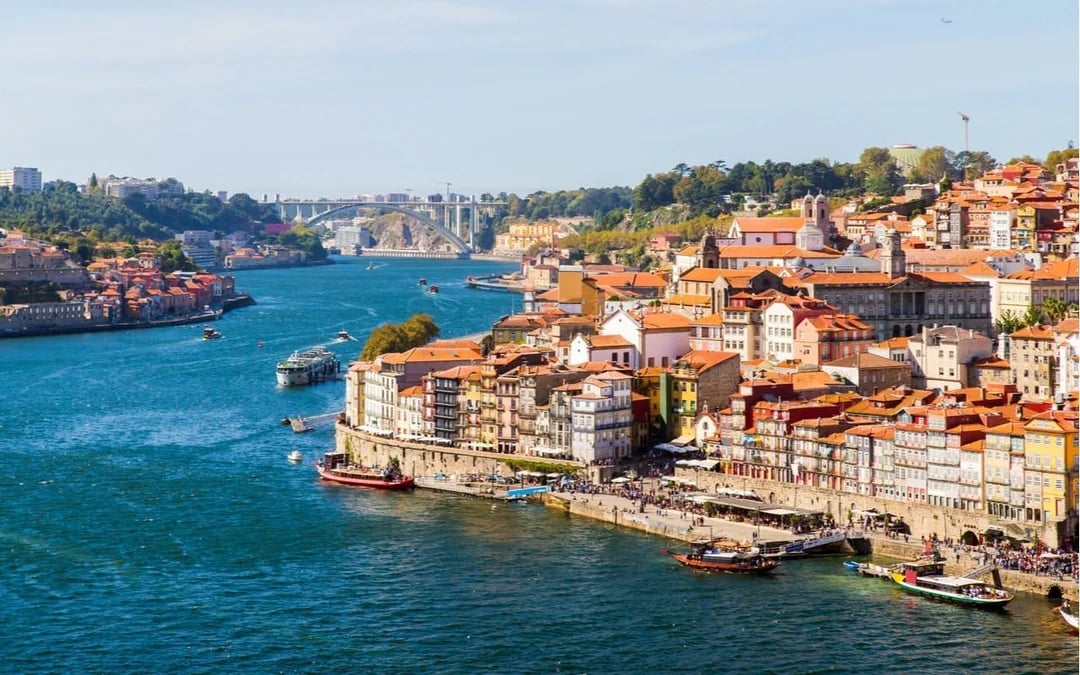 Romantic Porto Self-Guided City Exploration Game Image 3