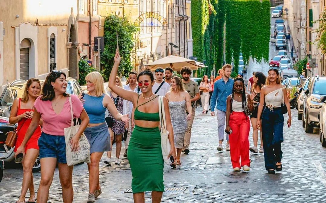 Rome Guided Bar Crawl: Nightlife Experience in Monti Image 6