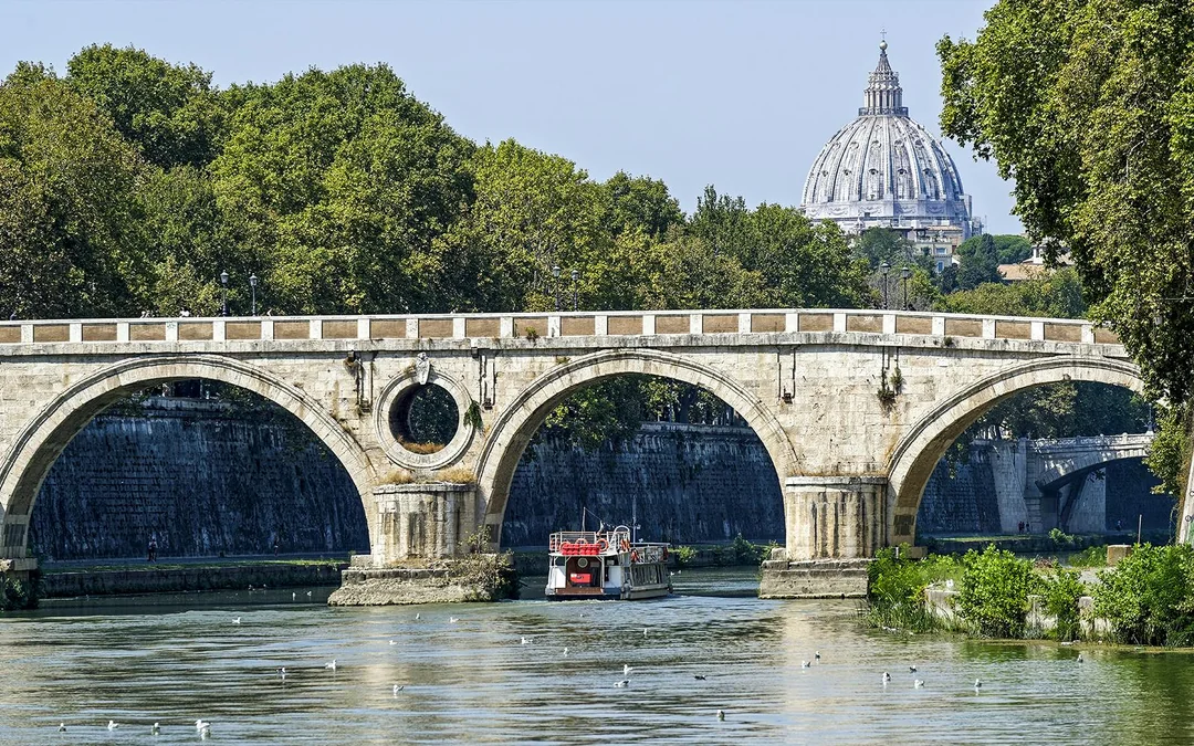 Rome Hop-On Hop-Off Boat Tour Image 2