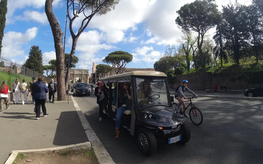 Rome: Night Tour by Golf Cart Image 3