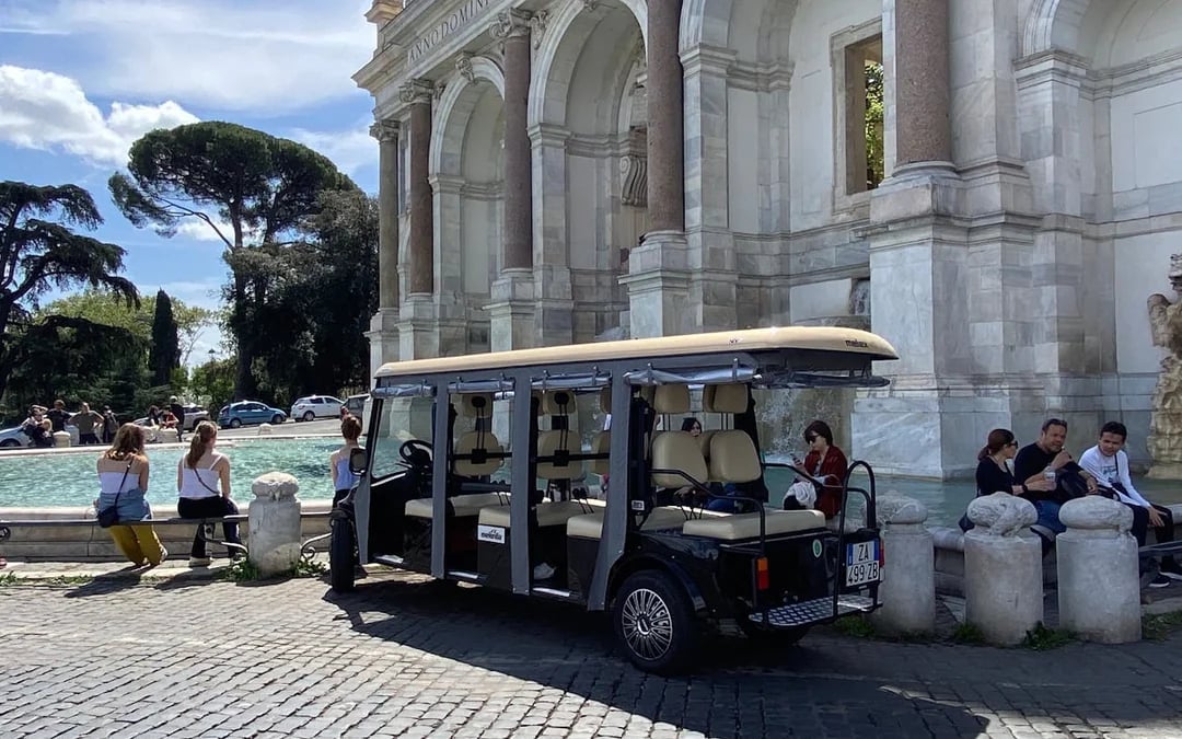 Rome: Night Tour by Golf Cart Image 5