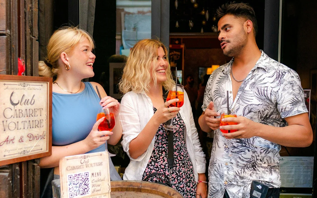 Rome Pub Crawl: Interactive Night Tour with Games & Karaoke Image 3