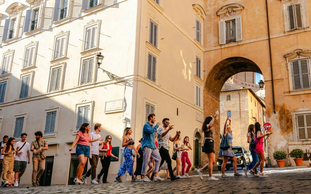 Rome Pub Crawl: Interactive Night Tour with Games & Karaoke Image 6