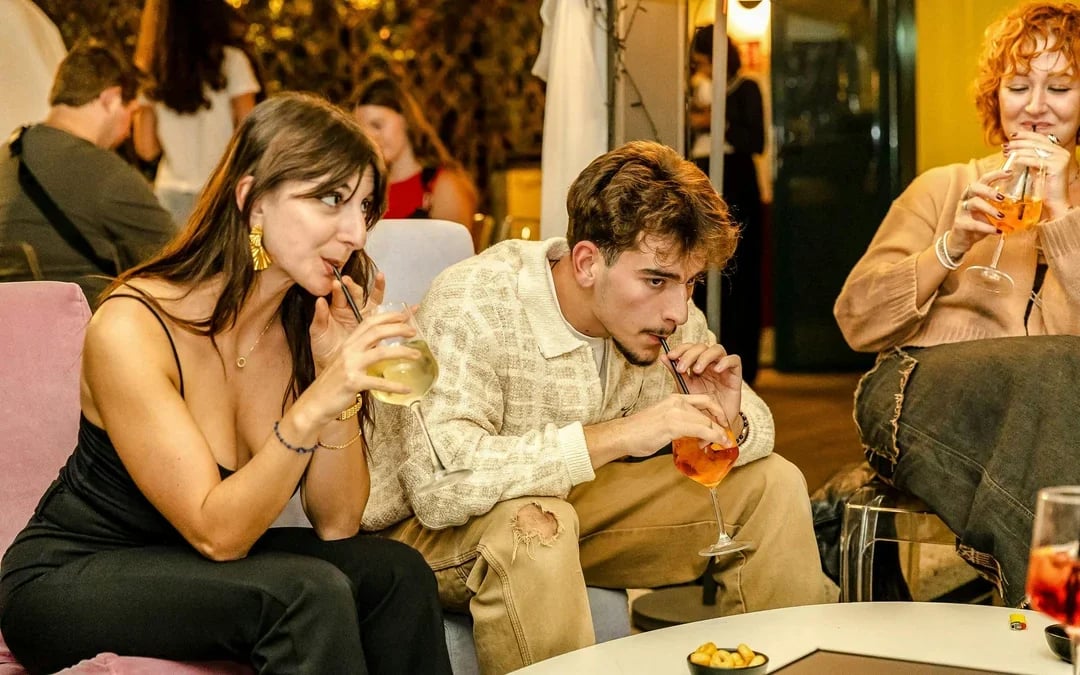 Rome Pub Crawl: Interactive Night Tour with Games & Karaoke Image 8