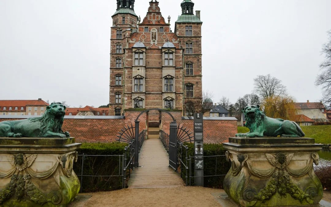 Rosenborg Castle Skip-the-Line Private Guided Tour Image 1