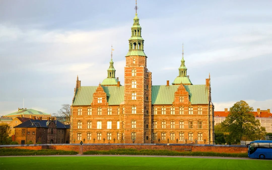 Rosenborg Castle Skip-the-Line Private Guided Tour Image 2