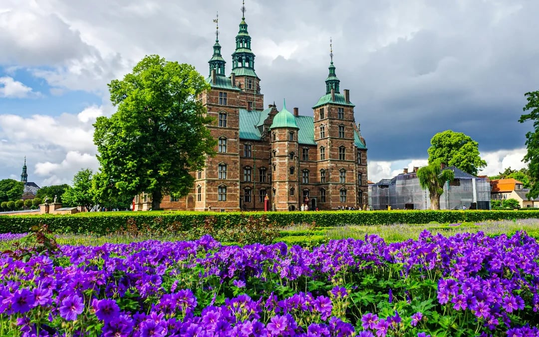 Rosenborg Castle Skip-the-Line Private Guided Tour Image 3