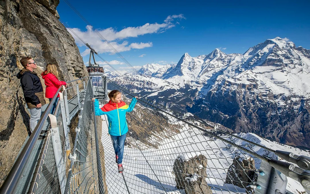 Round-Trip Cable Car Tickets to Schilthorn from Mürren or Stechelberg Image 4