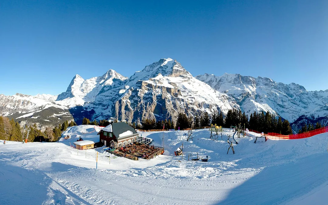 Round-Trip Cable Car Tickets to Schilthorn from Mürren or Stechelberg Image 7