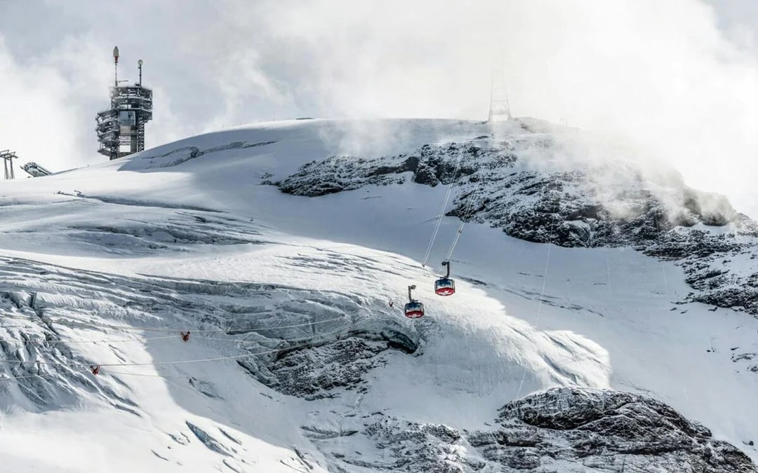 Round-Trip Cableway Tickets to Mount Titlis With Ice Flyer Image 1