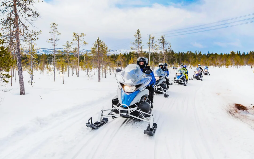 Rovaniemi: Snowmobile and Ice Fishing Experience Image 4