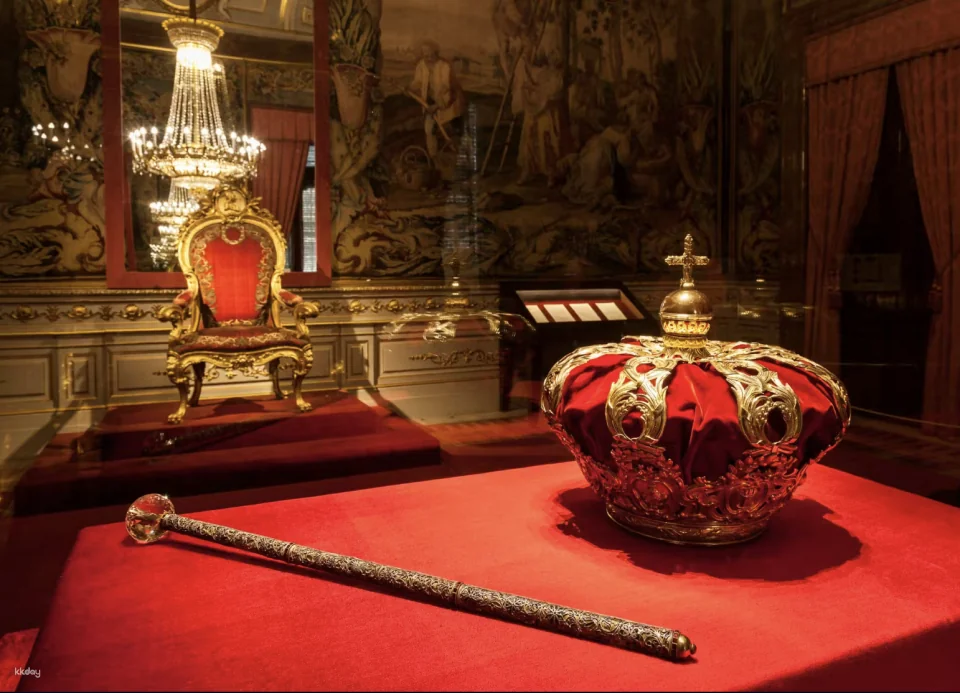 Royal Palace of Madrid: Fast Track Entry | Madrid