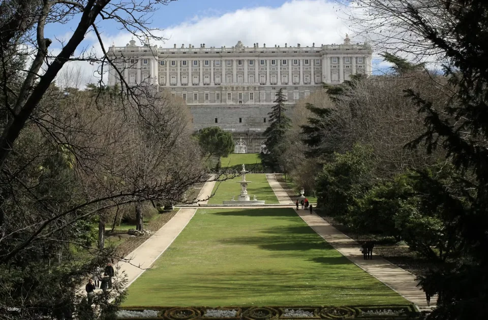 Royal Palace of Madrid: Fast Track Entry | Madrid