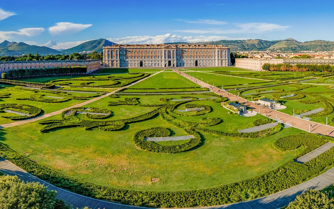 Royal Palace of Caserta Small-Group Guided Tour Image 9