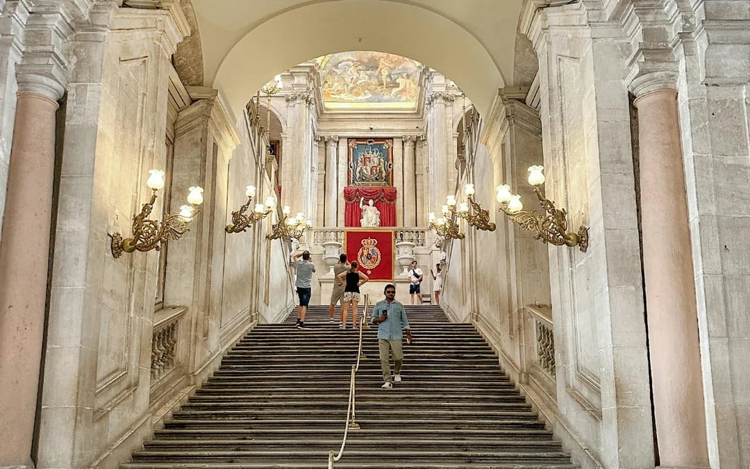 Royal Palace of Madrid Skip-the-Line Tickets with Audioguide Image 7